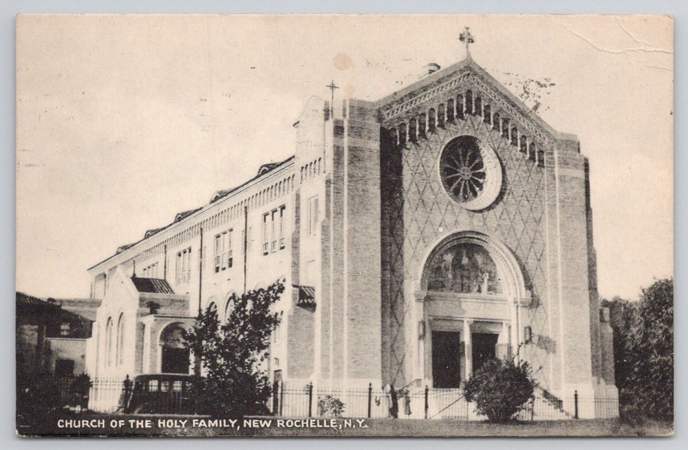 Church of the Holy Family New Rochelle NY Vintage Collotype Postcard 1940s