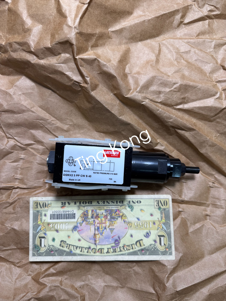 1PCS NEW V1CKERS VALVE DGMX2-3-PP-CW-S-40 MADE IN UK By FedEx or DHL