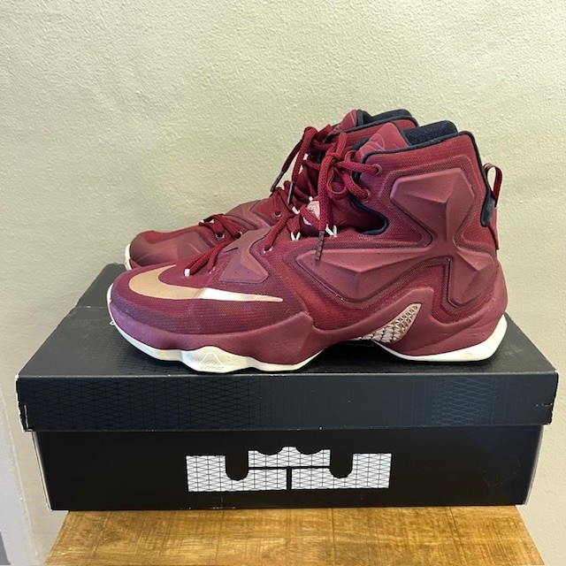 NIKE 807219-690 LEBRON XIII 13 Men's Shoes Team Red Bronze Black SIZE 10.5 USED