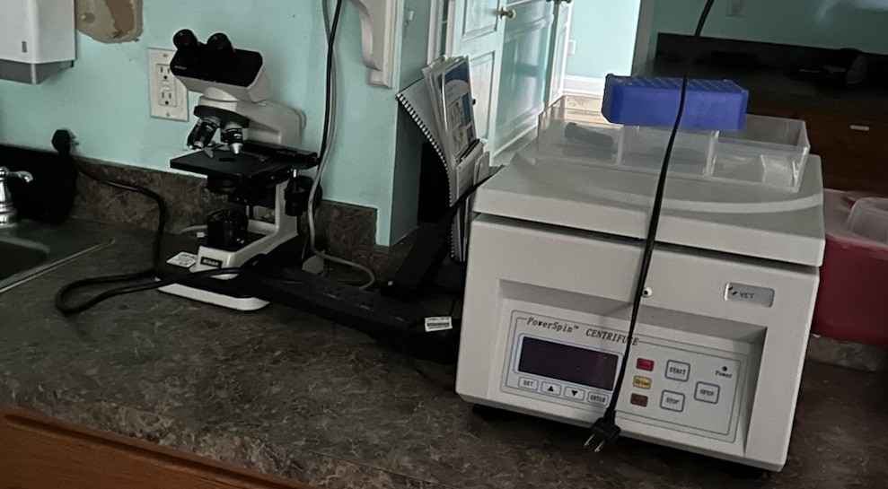 AmScope B120 Binocular Compound Microscope 40x-2000x and power spin centrifuge