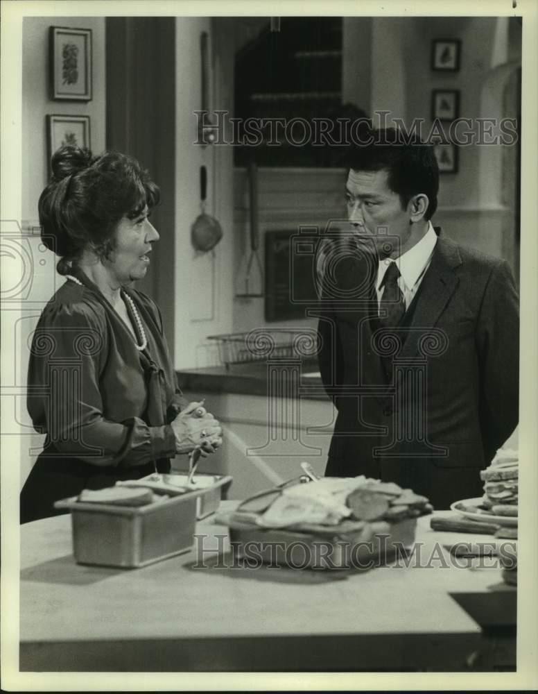 1982 Press Photo Charlotte Rae and Mako in a scene from 