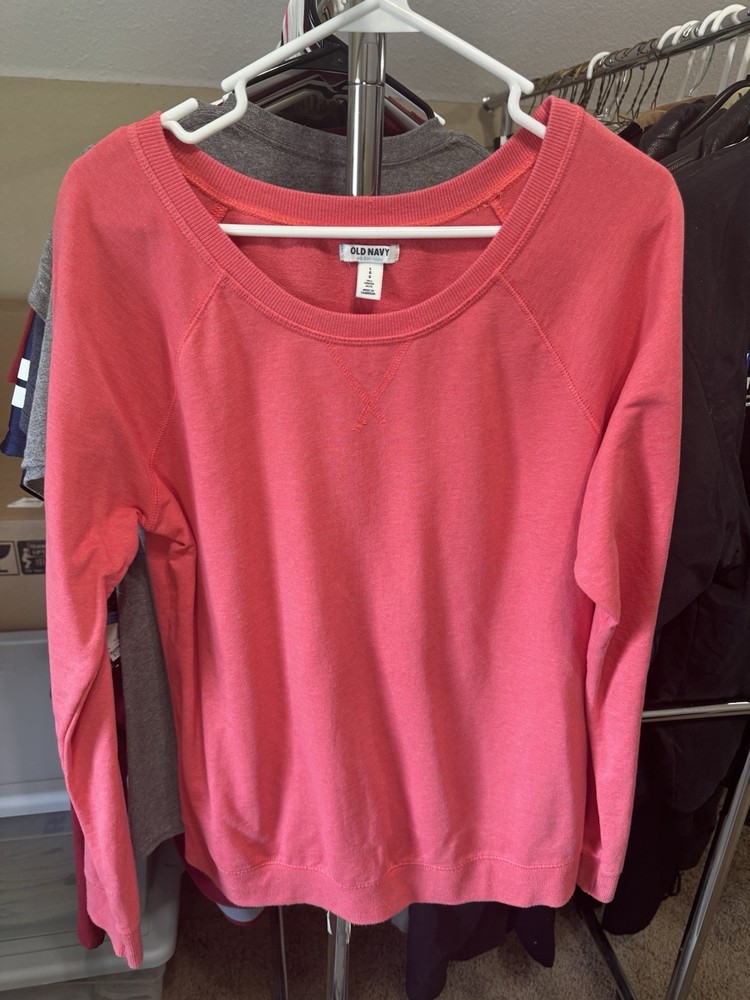 Women’s Pink Old Navy Sweatshirt