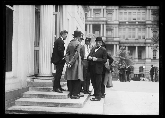Photo:Washington D.C. White House Group Portrait 1921-1923 Men on Steps