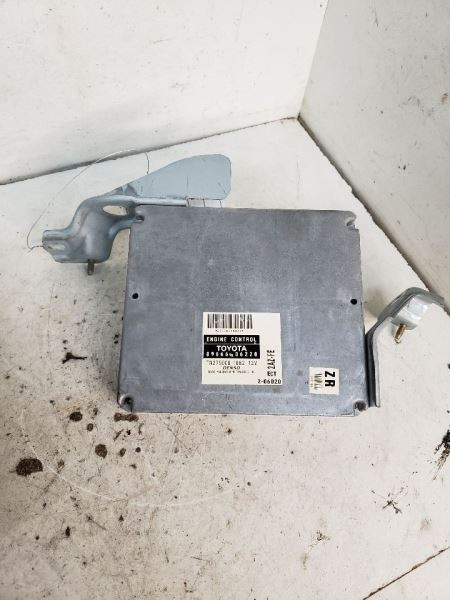 Módulo de control electrónico ECM del motor por guantera compatible con 02 CAMRY 635910