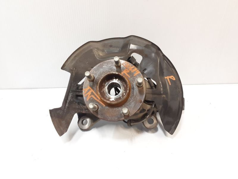 Passenger Front Spindle/Knuckle for 16-22 Mazda CX-3 OEM 2597105