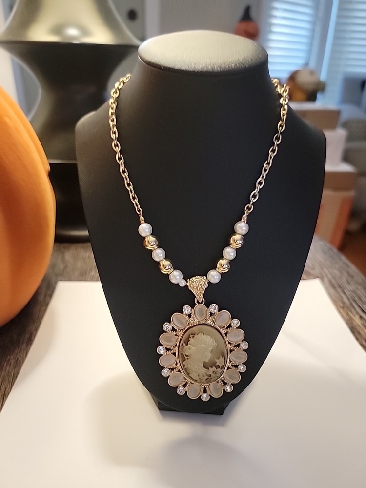 Large Art Deco Cameo Necklace