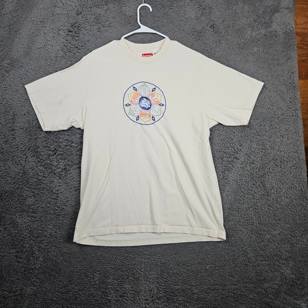 Supreme New York City T-Shirt Size L Embroidered Mandala Design Mens
