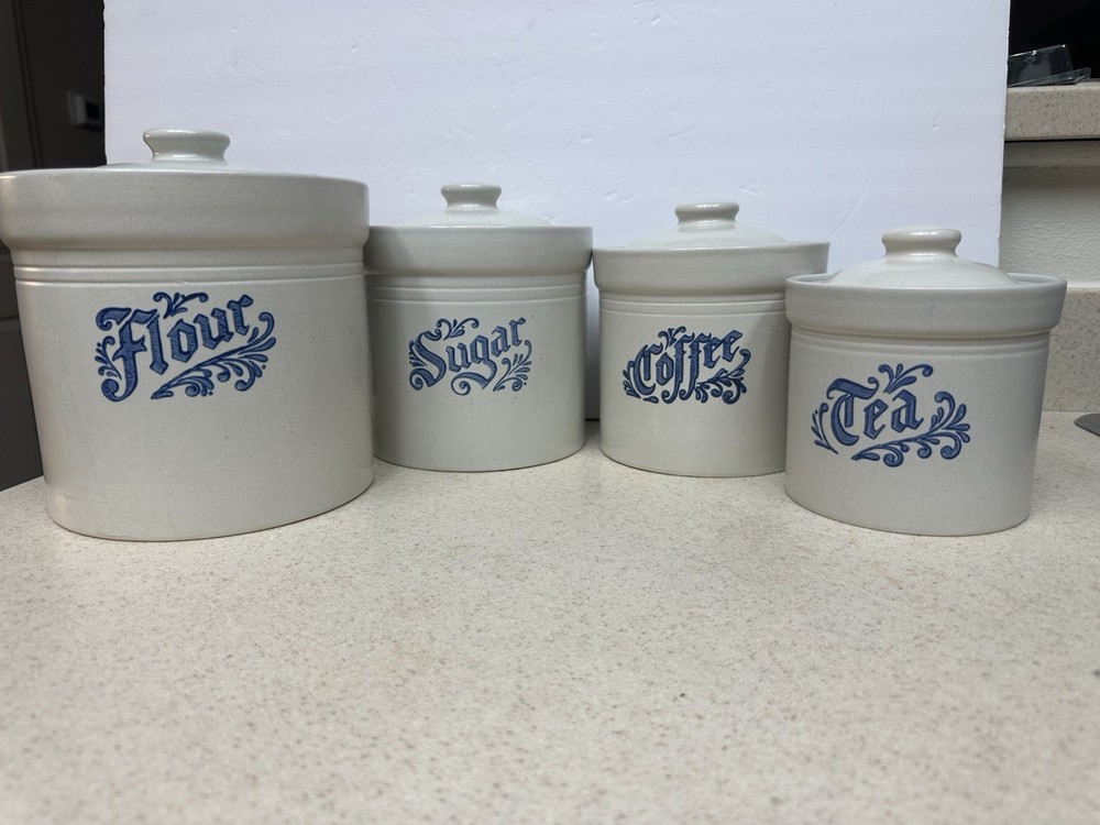 Vintage Pfaltzgraff Yorktowne Canister Set Of 4 W/ Lids 1967 Complete Salt Crock