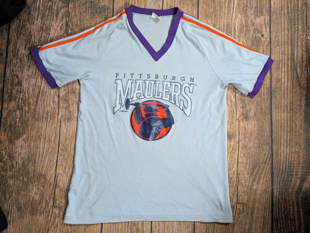 Pittsburgh Maulers 1983 USFL Broderick Brand T-Shirt Men's Large Striped Vneck