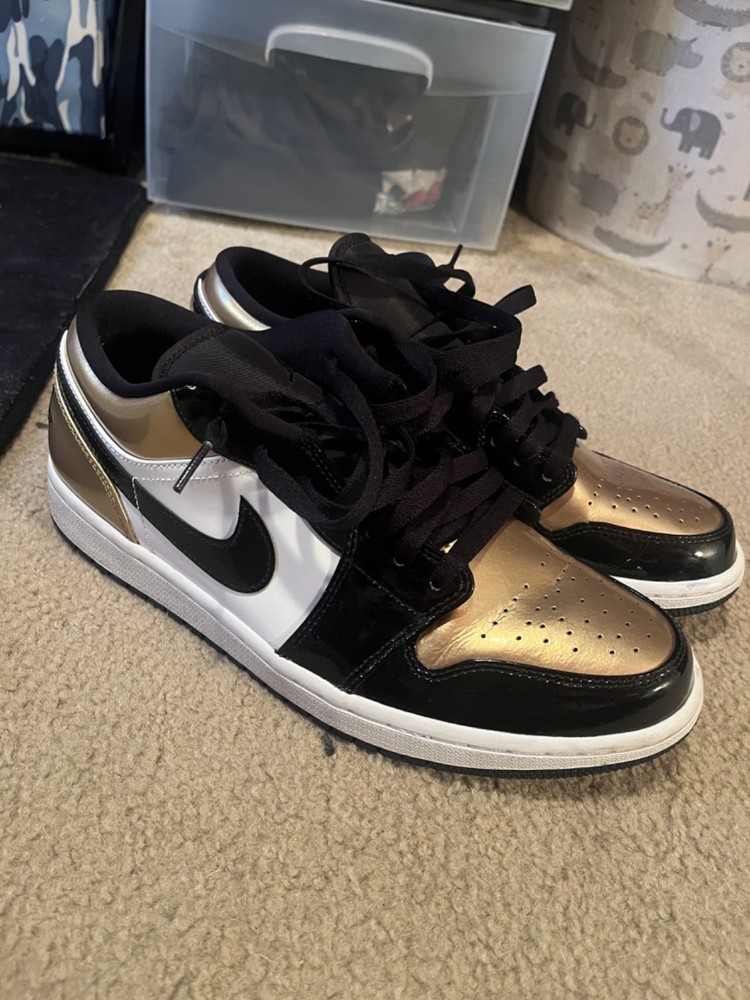 Size 10 - Air Jordan 1 Low Gold Toe