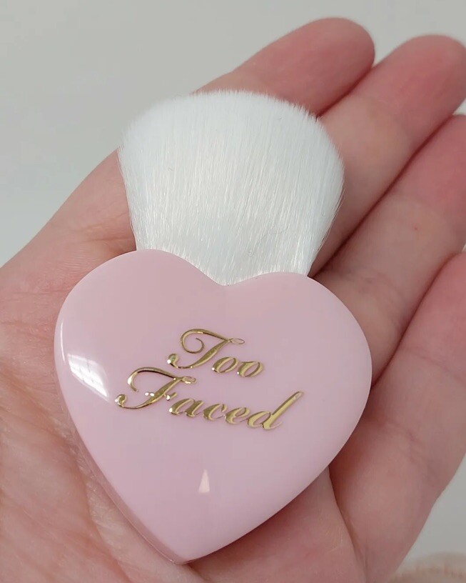 2 Too Faced Love Flush Funfetti Heart Blush Brush Limited Edition Travel Size L7