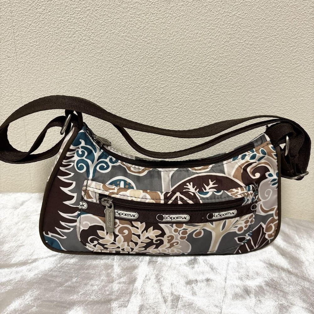 Lesport Sack Chloe One Shoulder Bag by LESPORTSAC