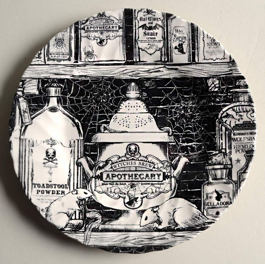Royal Wessex Halloween Potions Salad Plate 11862604
