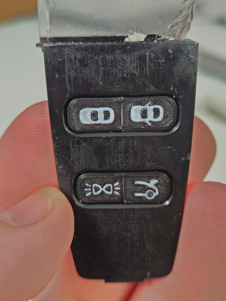 Aston Martin Key Button Repair | 4 buttons with pins | UK 3D Printing Service