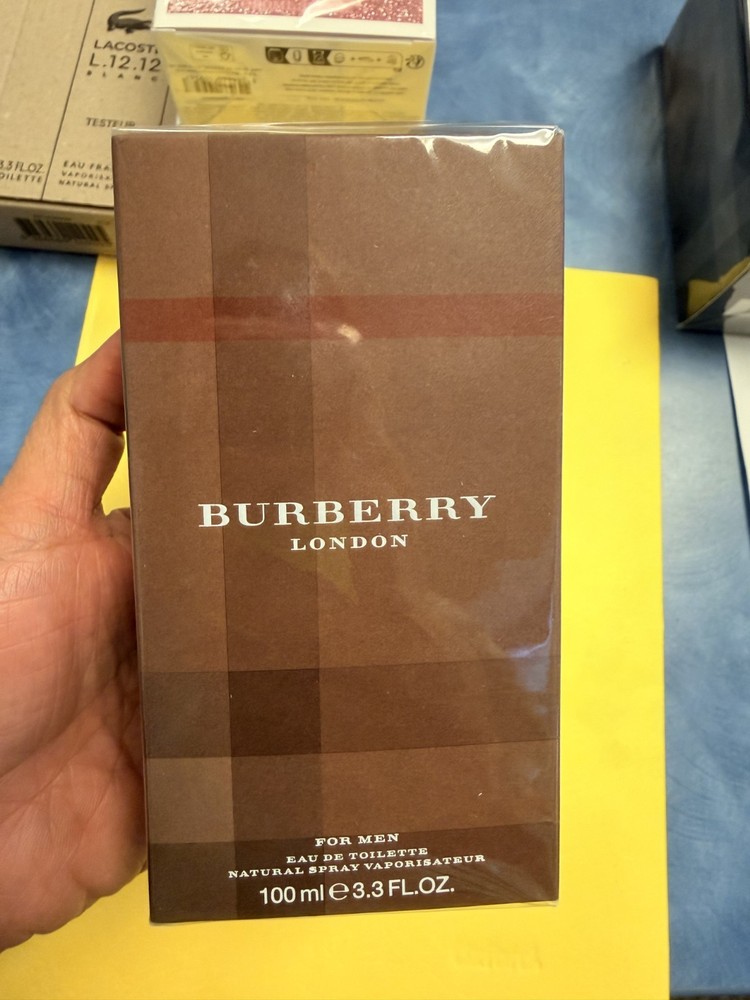 Burberry London for Men Eau de Toilette (3.3 oz / 100 ml)