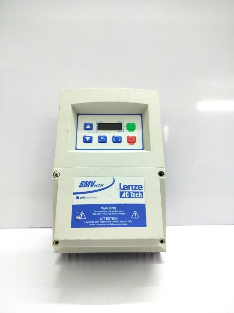 Lenze AC Tech Inverter ESV371N02YXC 0.37KW/ 0.5 HP