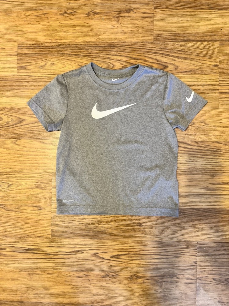 Nike DriFit Shirt Boys Gray Size 6 Short Sleeve Active Wear Athletic Tee