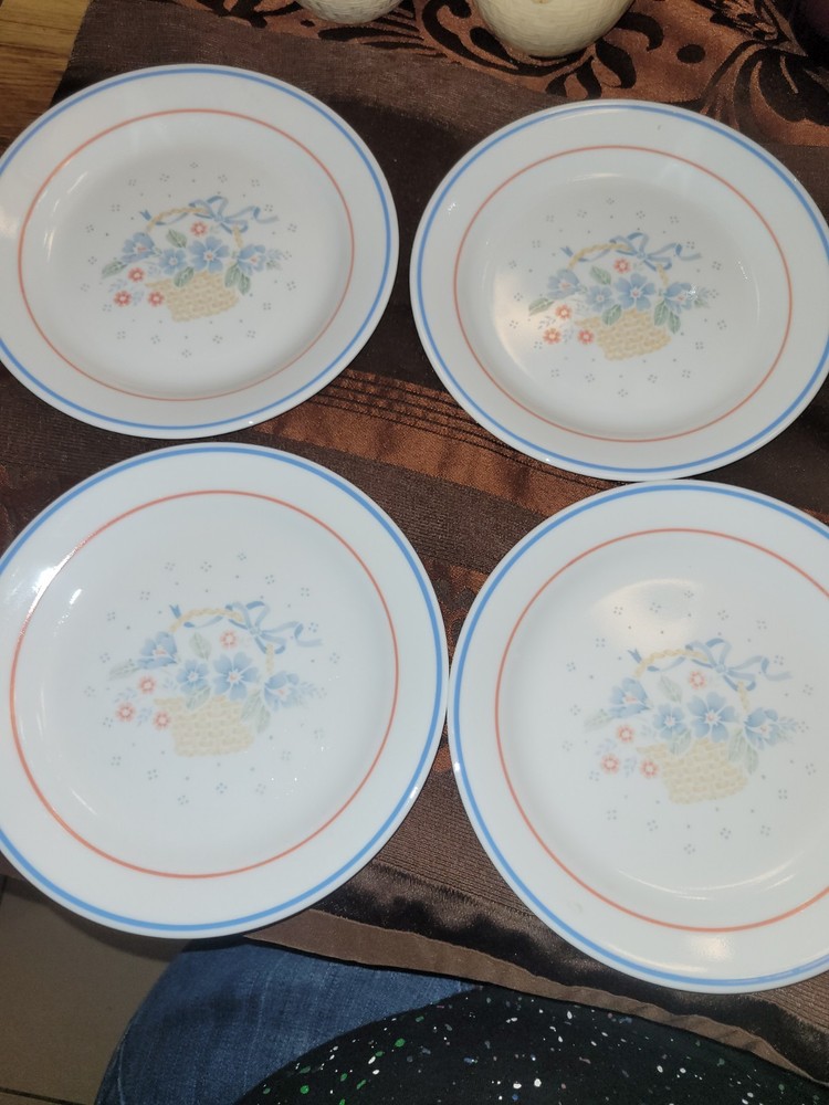 Corelle Floral Glass salad Plates Set of 4 Microwave Safe Shiny Finish