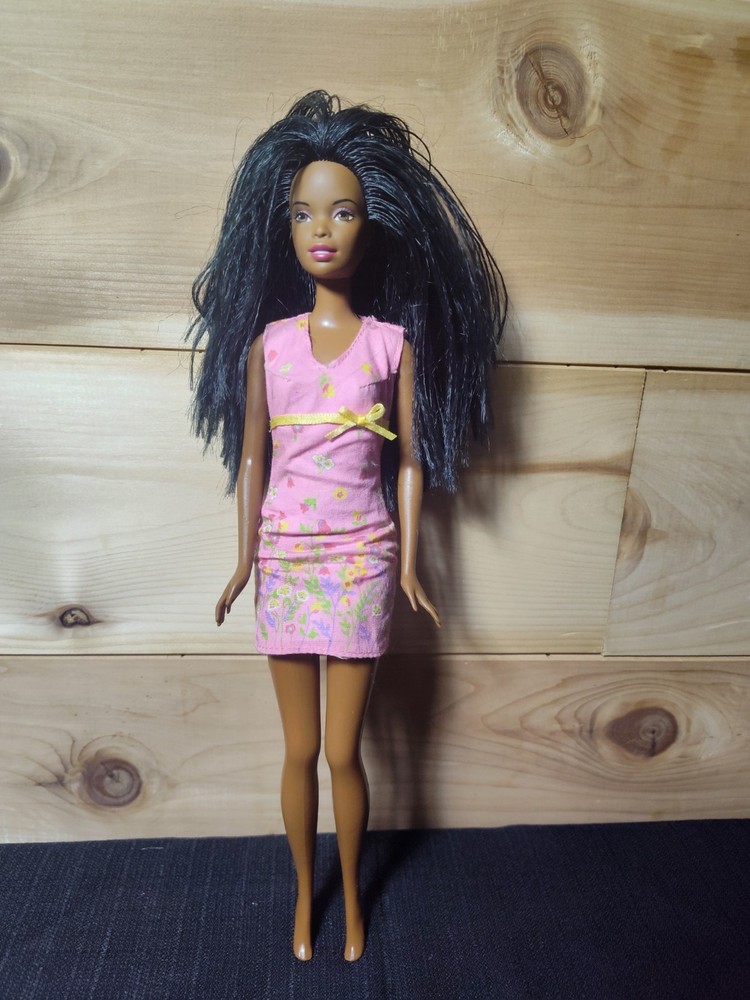 Vintage 1990 Barbie Beautiful African-American Mattel