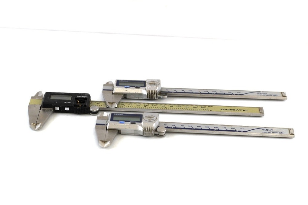 Lot of 3 Mitutoyo Digimatic Digital Calipers ABSOLUTE Coolant Proof for Parts/Re