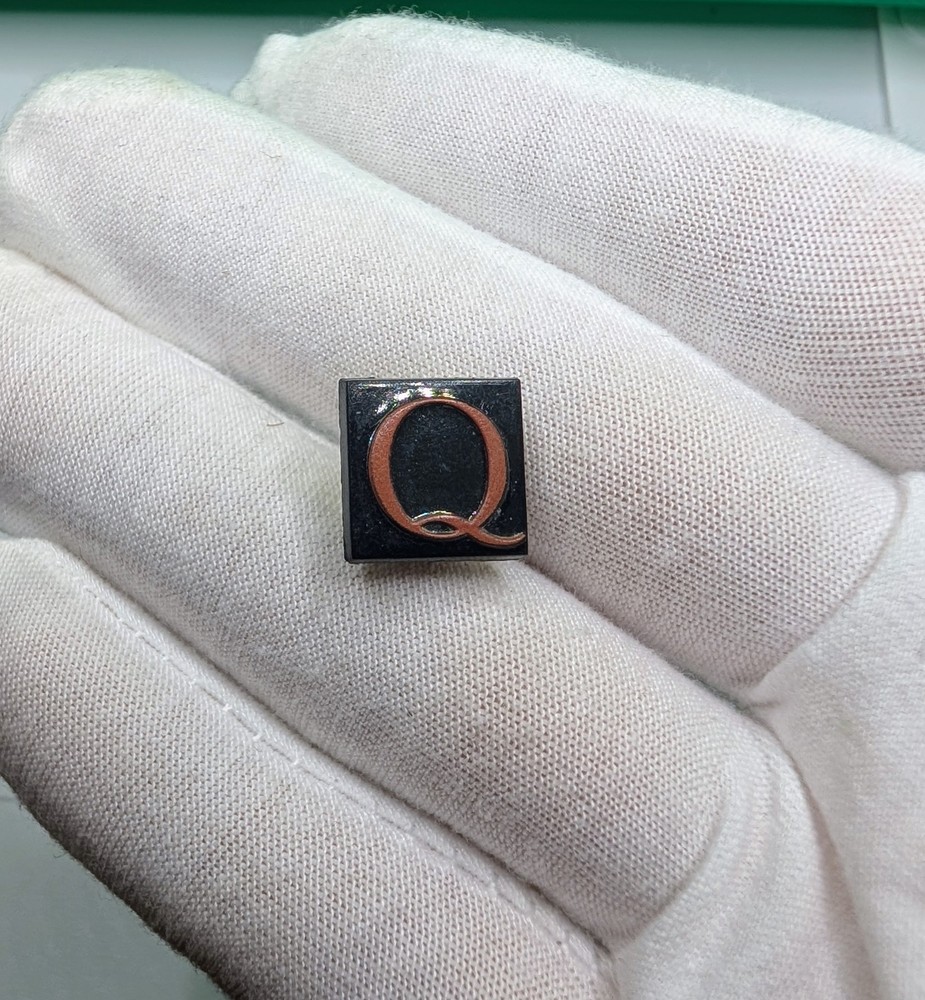 Qwest Communications Logo Letter Q Corporate Employee Promo Lapel Pin