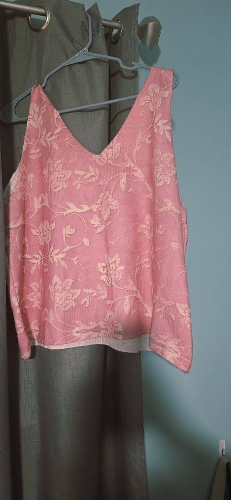 Pink White Floral V-Neck Sleeveless Wide Strap Tank Top for Women