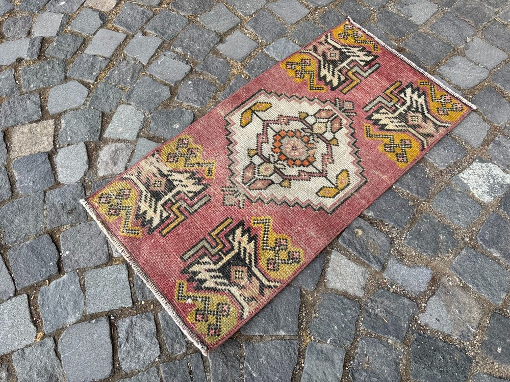 Turkish rug, Vintage small rug, Handmade wool rug, Entryway rug 1,5 x 2,9 ft