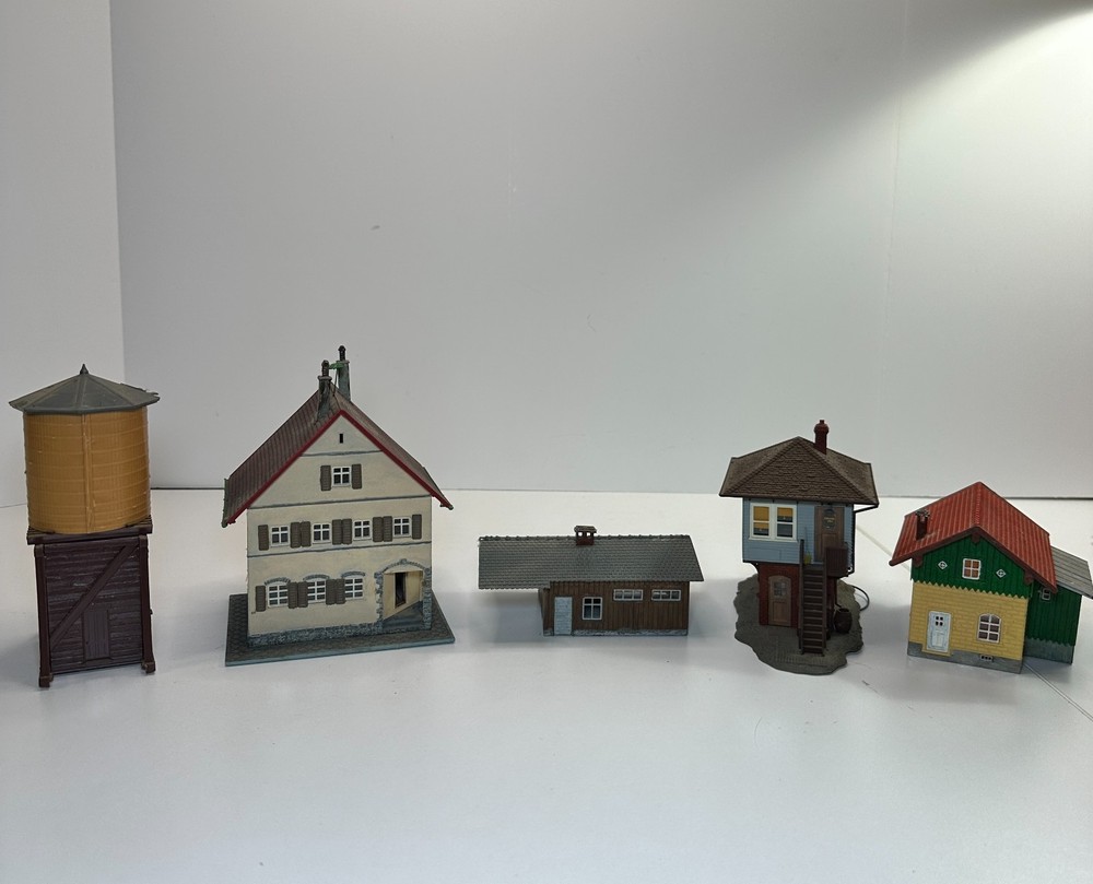 Lot Of 5 Ho Scale Buildings For Model Train Railroad Displays