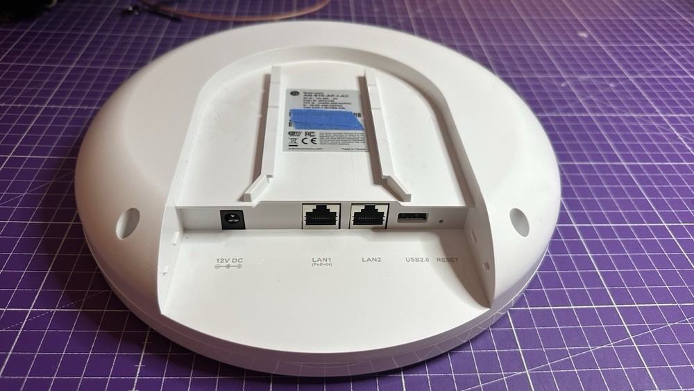 Araknis 810 Series Wireless Indoor Access Point - White (AN-810-AP-I-AC)