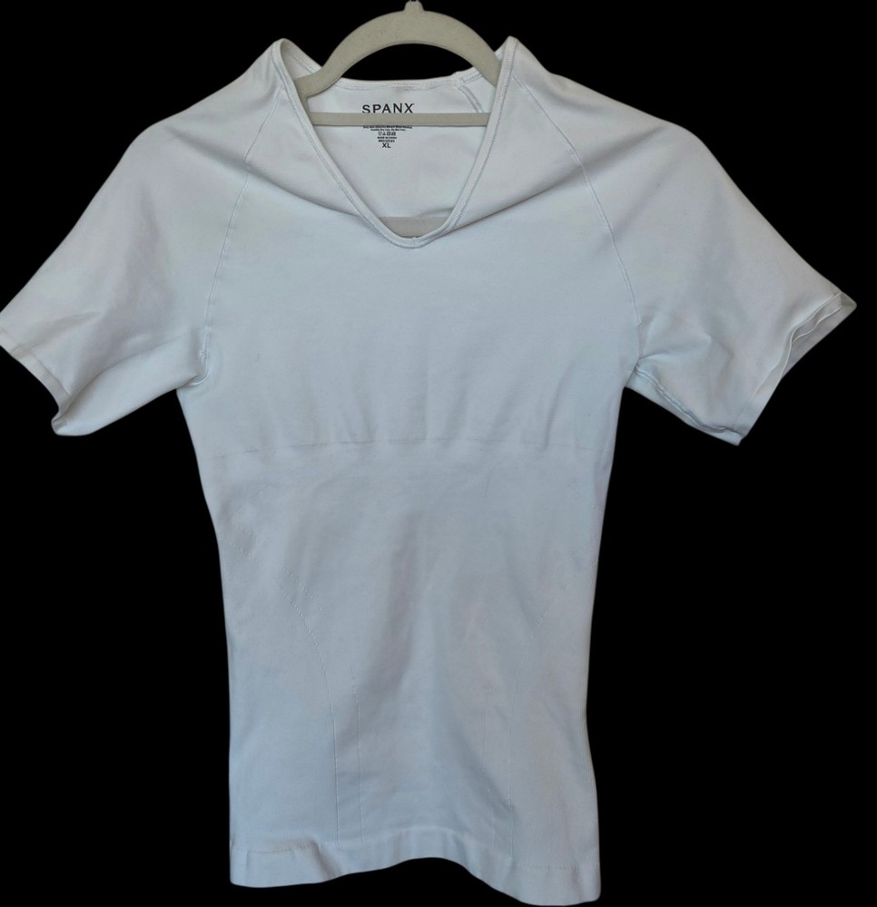 Spanx Mens White Zoned Performance Undershirt V-Neck Short Sleeve Size XL