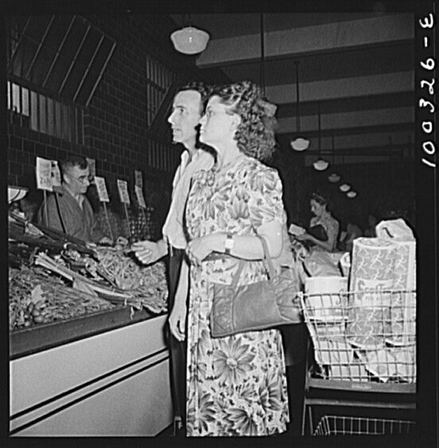 Washington DC 1942 Giant Food shopping center customers Wisconsin Avenue