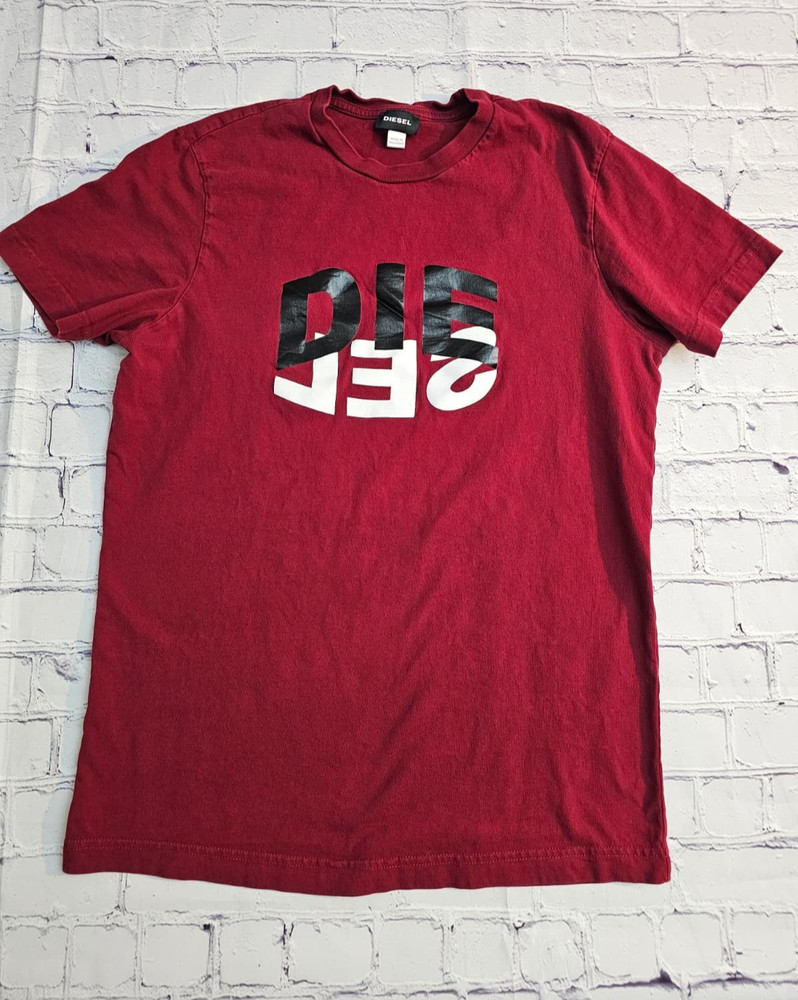 Diesel Men’s Red Graphic Logo T-Shirt Size S Short Sleeve Cotton Pre-Owned Flaw