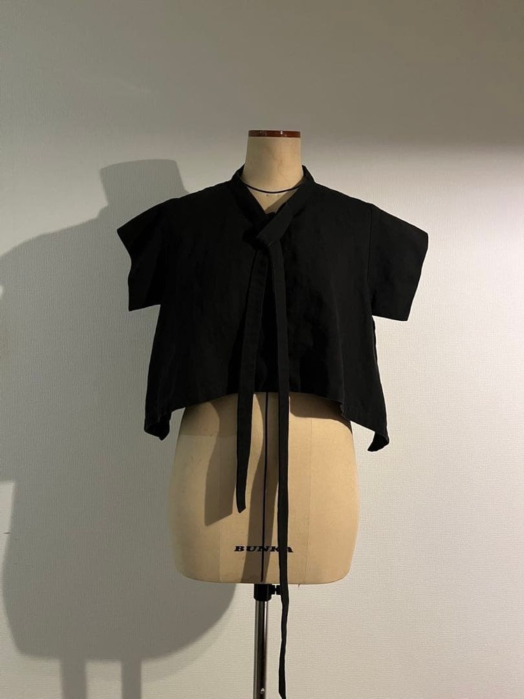 Moyuru Black Deformed Vest Layered Design Free Size Unique Fashion