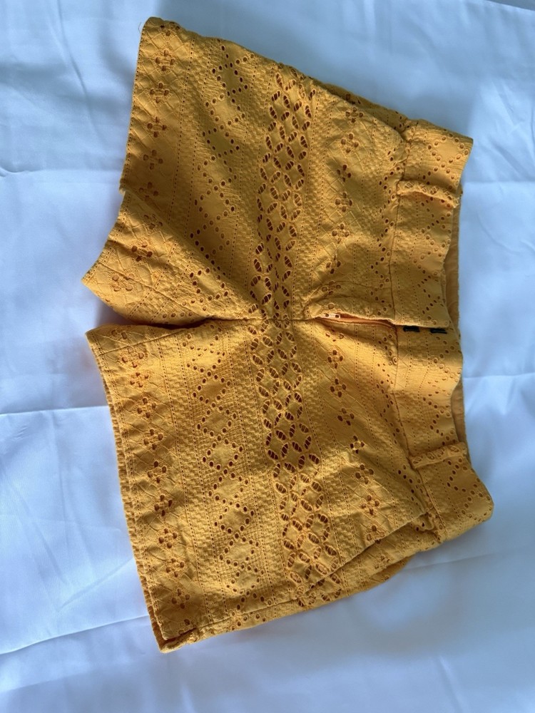 LOFT The Riviera Short Yellow Eyelet Women's Solid Button Flat Front Shorts