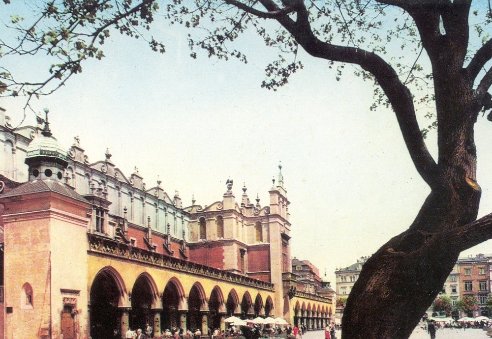 Cloth Hall (Sukiennice), Main Market Square, Krakow, Poland, UNP, VG --POSTCARD