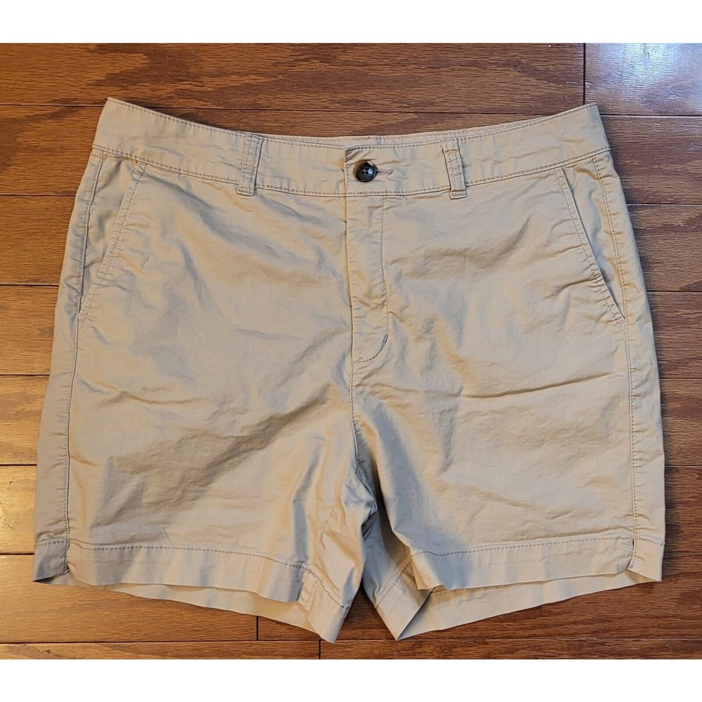 Old Navy Womens Size 10 Pockets Mid Rise Khaki Everyday Chino Shorts