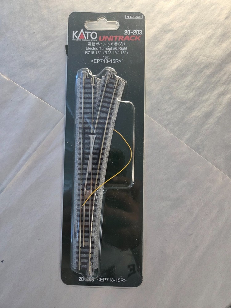Kato #20-203 N Scale Electric Turnout #6 Right (R28-1/4