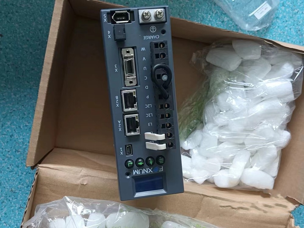 1PCS New DXFI11240201 servo drive by Fedex or DHL