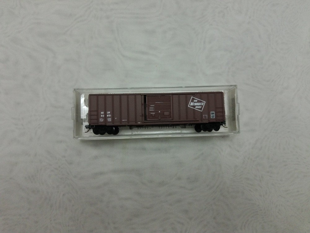 Micro Trains 25310 N Scale Box Car Milwaukee Road
