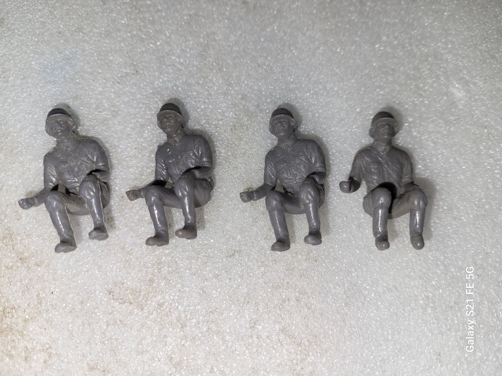 Vintage Marx Battleground WW II German Dark Gray Seated Soldiers54mm 4 Figures