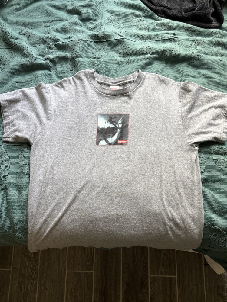Supreme Shadow Tee - Heather Grey Men’s Size Medium