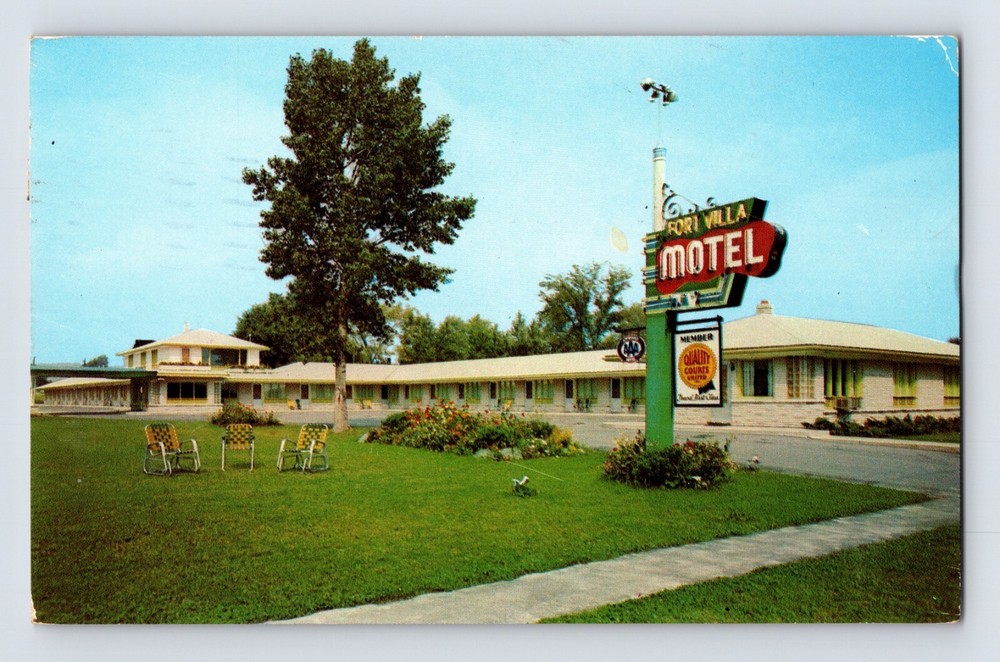 Postcard Ontario Fort Erie Canada Villa Motel 1958 Posted Chrome