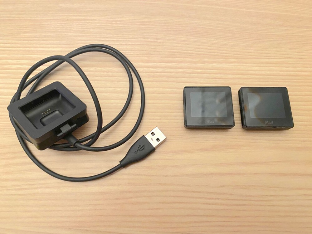 BATTERY DRAINAGE Fitbit Blaze w/charger & band - black