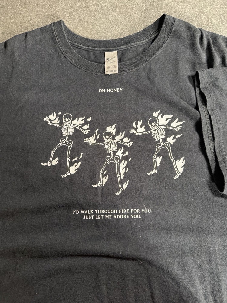 Skeleton Graphic T Shirt Men’s 3XL Black Funny Quote Oh Honey Walk Through Fire