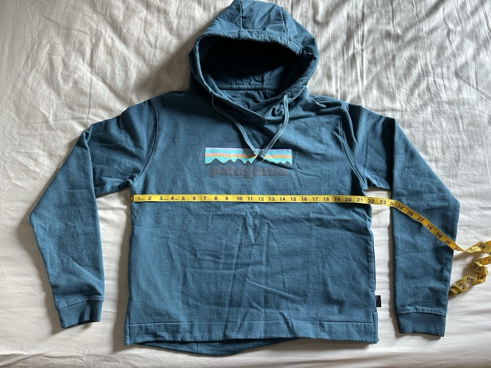 Size M Patagonia Hoodie Women’s