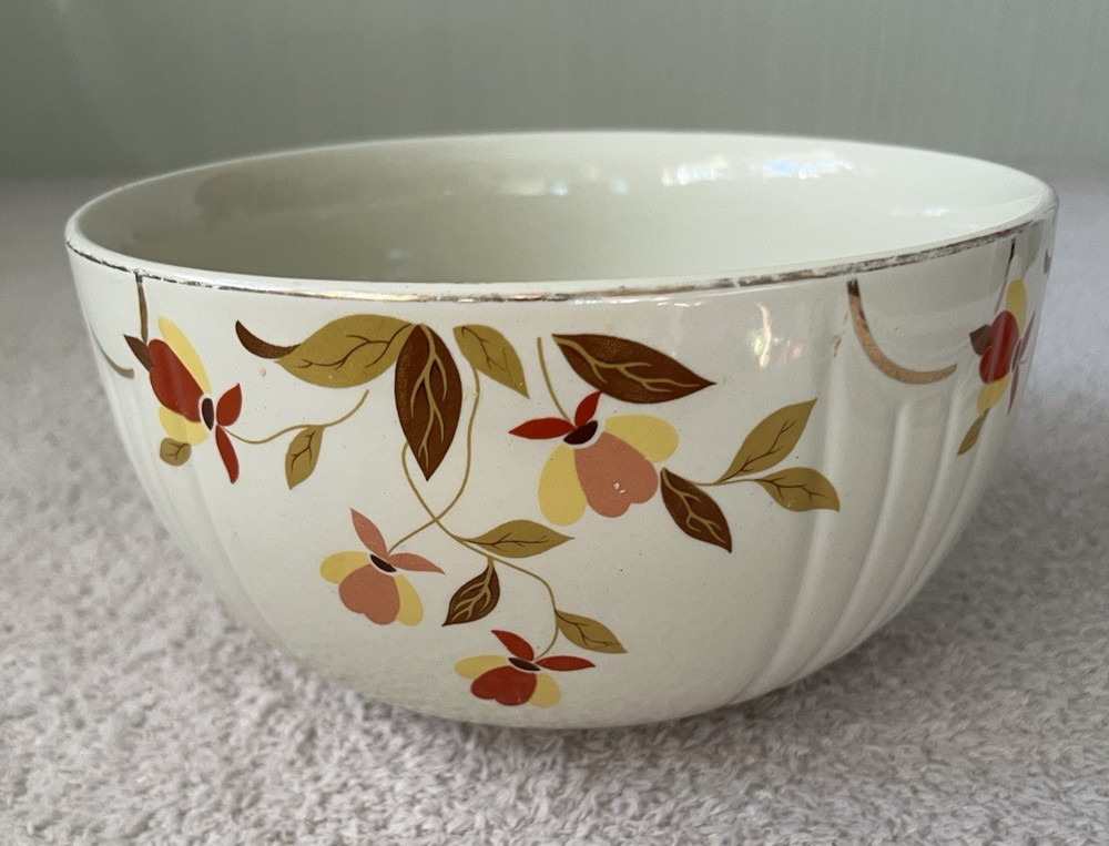 Hall’s Vintage Superior Quality Kitchenware Autumn Leaf Mixing Bowl 8.75 across
