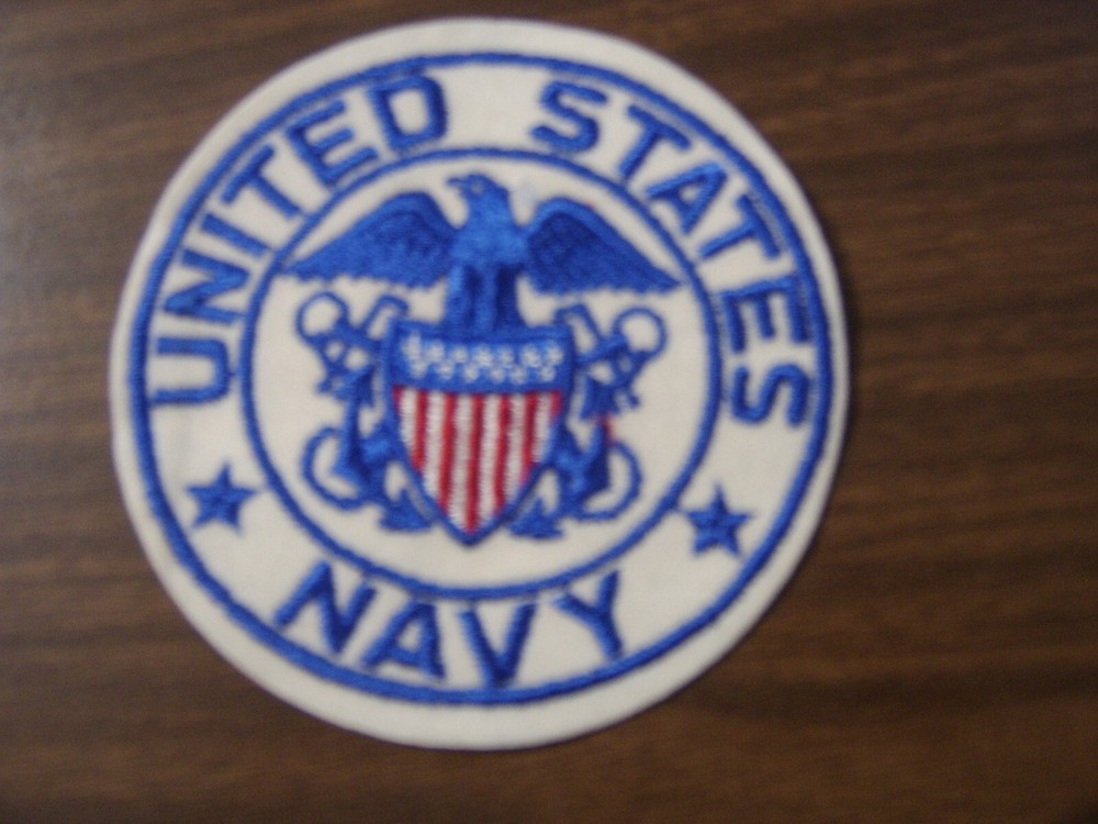 UNITED STATES NAVY PATCH - BLUE ON WHITE NEW OLD STOCK NOT CURRENT
