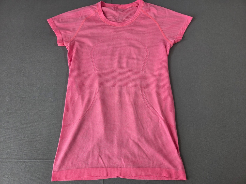 Lululemon Athletica Womens Size 8 Pink Seamless Athletic Short Sleeve Top