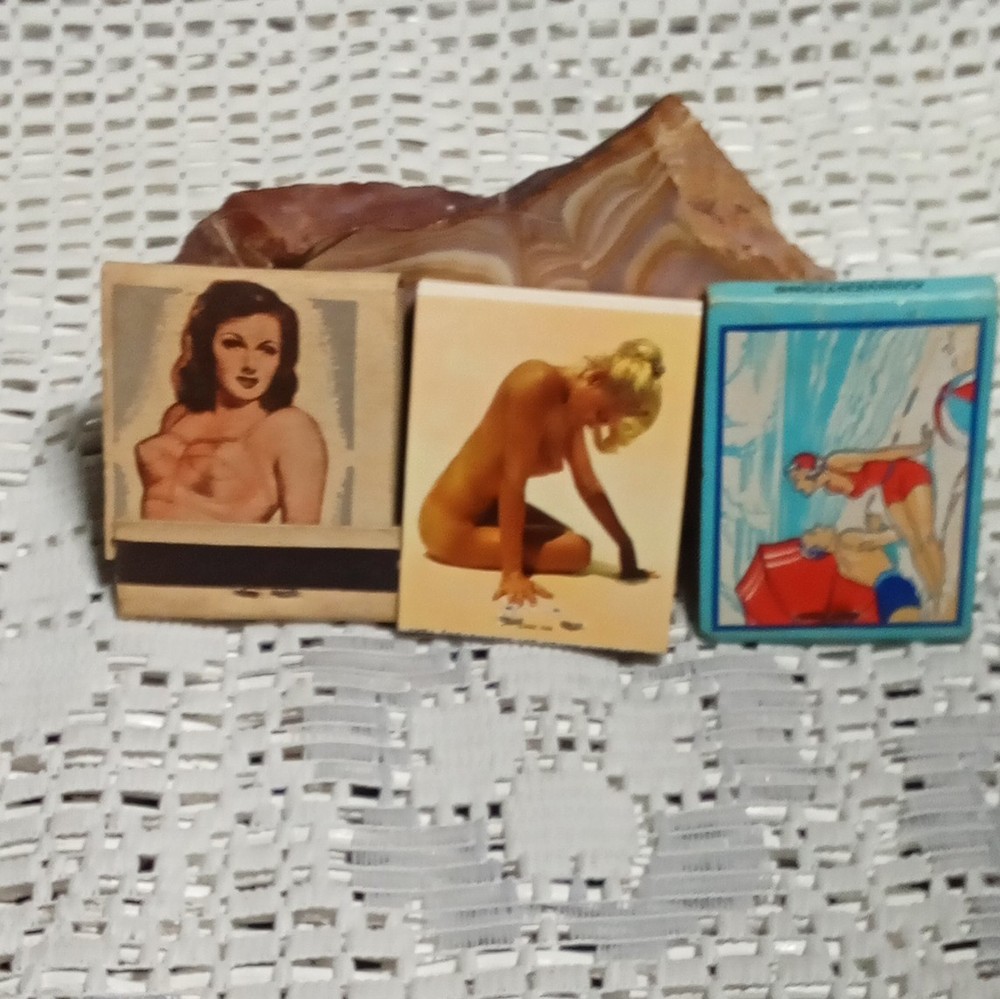 Lot Of 3 GIRLY FULL  UNSTRUCK MATCHBOOKS , some Good One's