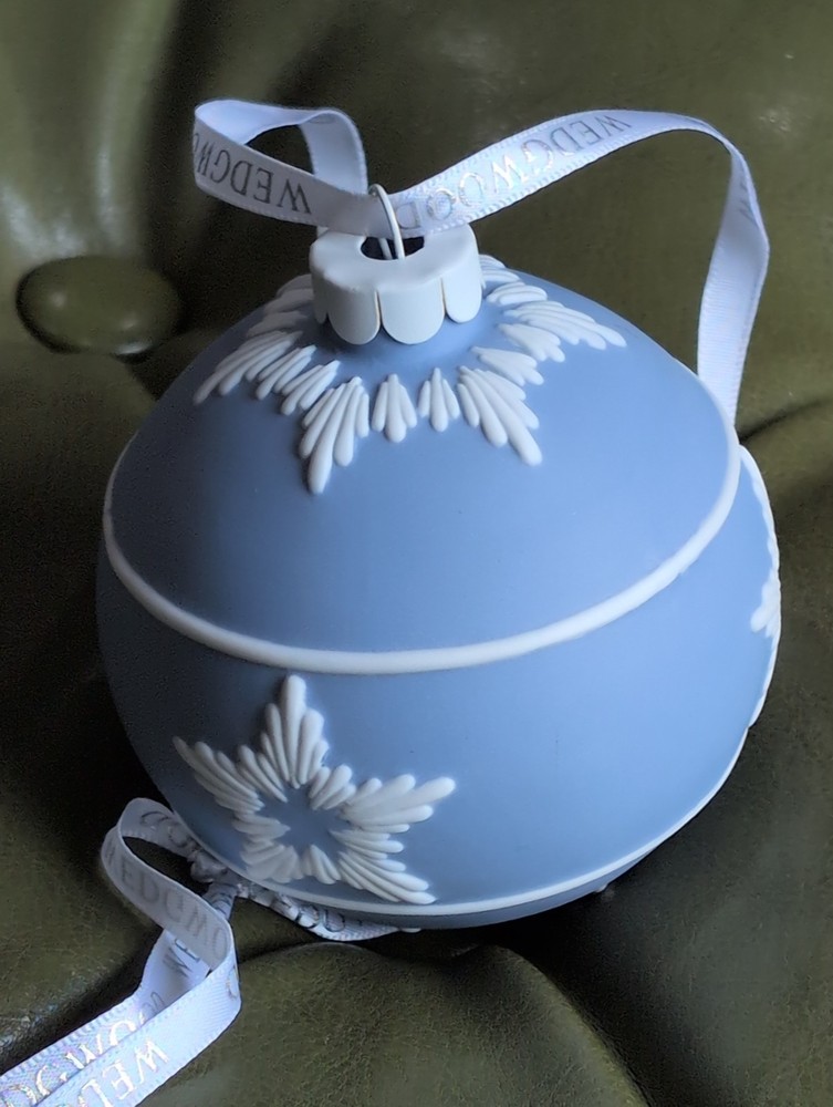 Wedgwood Jasperware Christmas Ornament Ball Blue & White Snowflake Neoclassical
